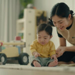 Comment, Pause, Return: A Toy Car Naming Game for Your 13-to-18-Month-Old